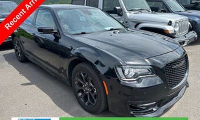 2023 Chrysler 300 Touring L
