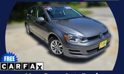 2016 Volkswagen Golf Base S