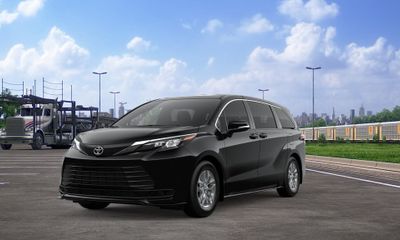 2026 Toyota Sienna LE
