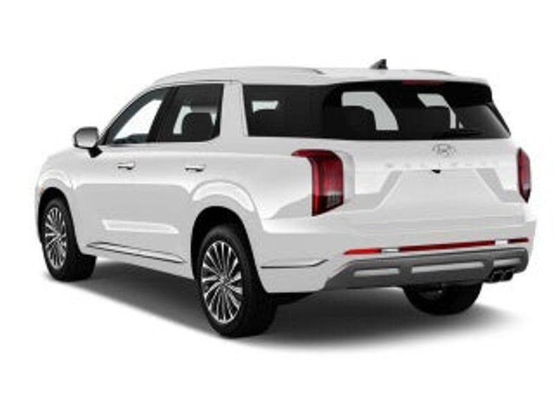 2023 Hyundai Palisade — a typically priced live listing