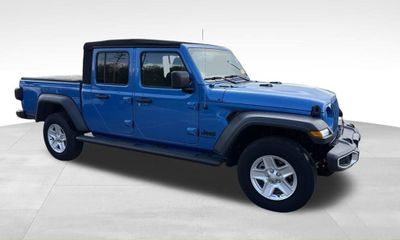 2023 Jeep Gladiator Sport