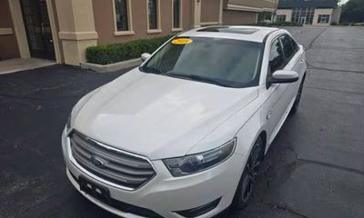 2018 Ford Taurus SEL