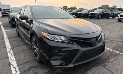 2018 Toyota Camry SE