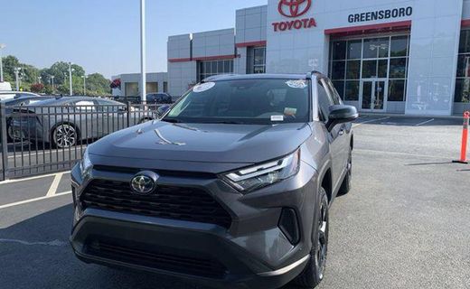 2024 Toyota RAV4 XLE