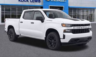 2021 Chevrolet Silverado Custom