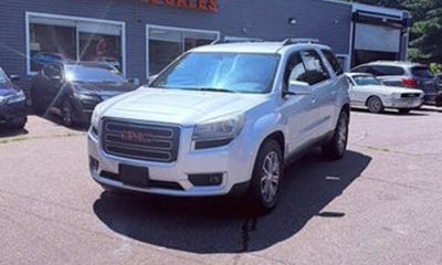 2015 GMC Acadia SLT 1
