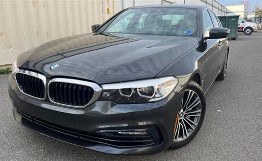 2018 BMW 530E