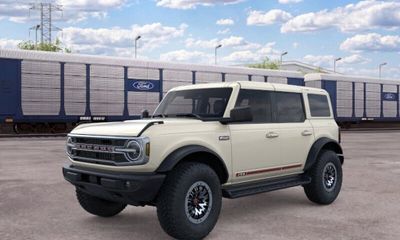 2026 Ford Bronco Outer Banks