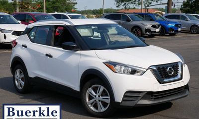 2019 Nissan Kicks S