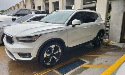 2021 Volvo XC40 Momentum