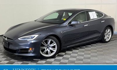 2020 Tesla Model S Long Range Plus