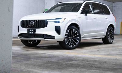 2026 Volvo XC90 Ultra Dark