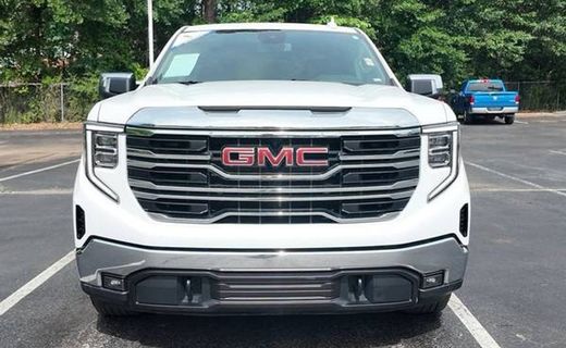 2025 GMC Sierra SLT
