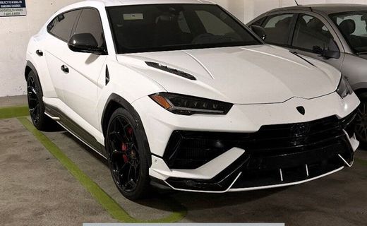 2023 Lamborghini Urus Performante