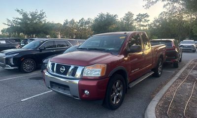 2015 Nissan Titan SV