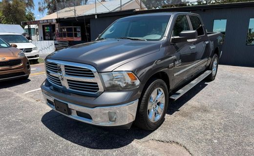 2015 Ram 1500 SLT