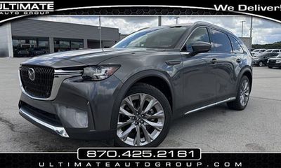 2024 Mazda CX-90 Premium Package