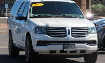 2017 Lincoln Navigator L Select