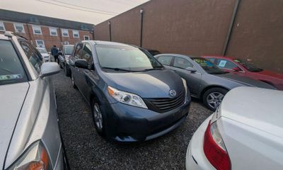 2015 Toyota Sienna L 7 Passenger