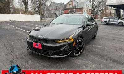 2022 Kia K5