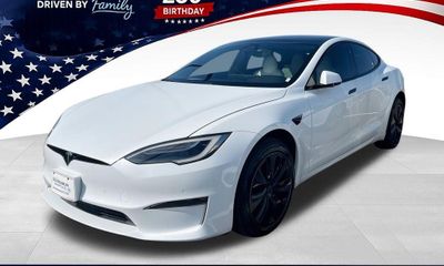 2021 Tesla Model S Plaid