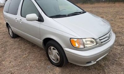 2002 Toyota Sienna LE