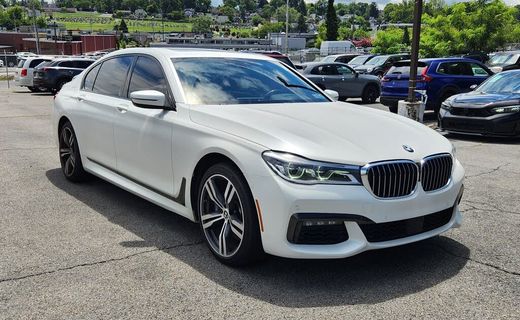 2018 BMW 750i