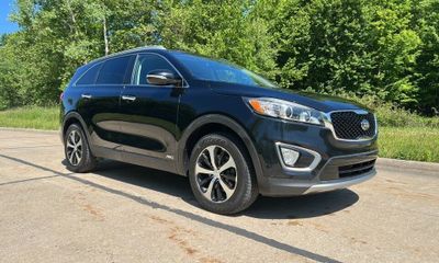 2016 Kia Sorento EX