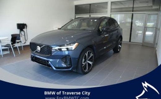 2024 Volvo XC60 Ultimate Dark