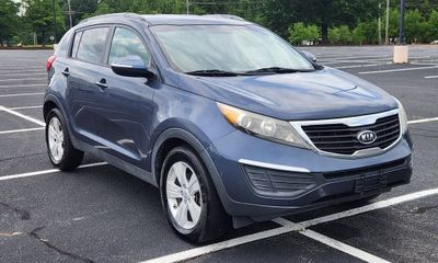 2012 Kia Sportage GL Middle LOW