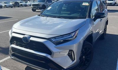 2024 Toyota RAV4 XSE