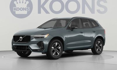 2026 Volvo XC60 Plus Dark