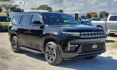 2026 Jeep Grand Wagoneer Base
