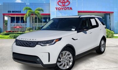 2024 Land Rover Discovery P300 S