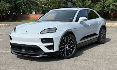 2025 Porsche Macan Turbo Electric