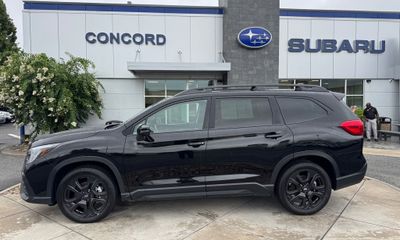 2023 Subaru Ascent Onyx ES Smart