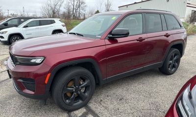 2023 Jeep Grand Cherokee Altitude