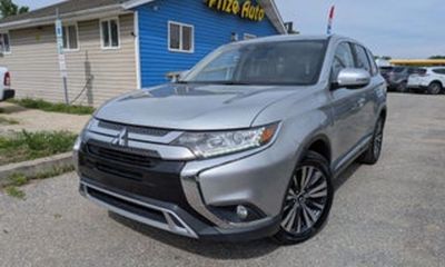 2020 Mitsubishi Outlander SE
