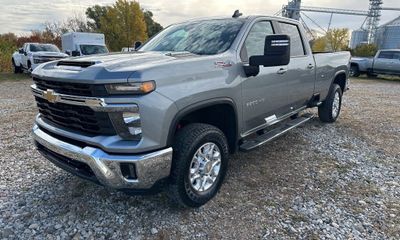 2024 Chevrolet Silverado HD LT