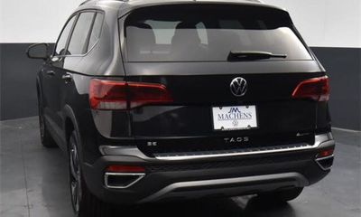 2023 Volkswagen Taos 4Motion SE W