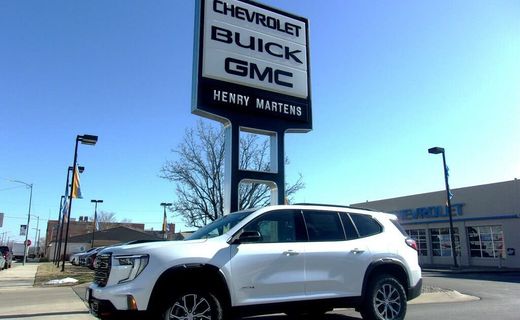 2025 GMC Acadia AT4