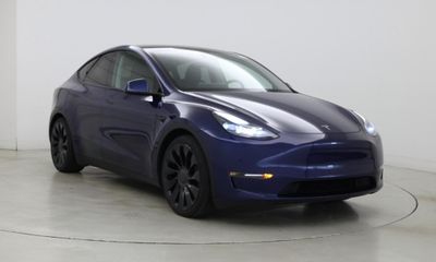 2023 Tesla Model Y Performance