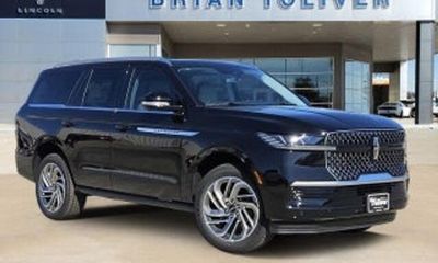 2027 Lincoln Navigator Reserve