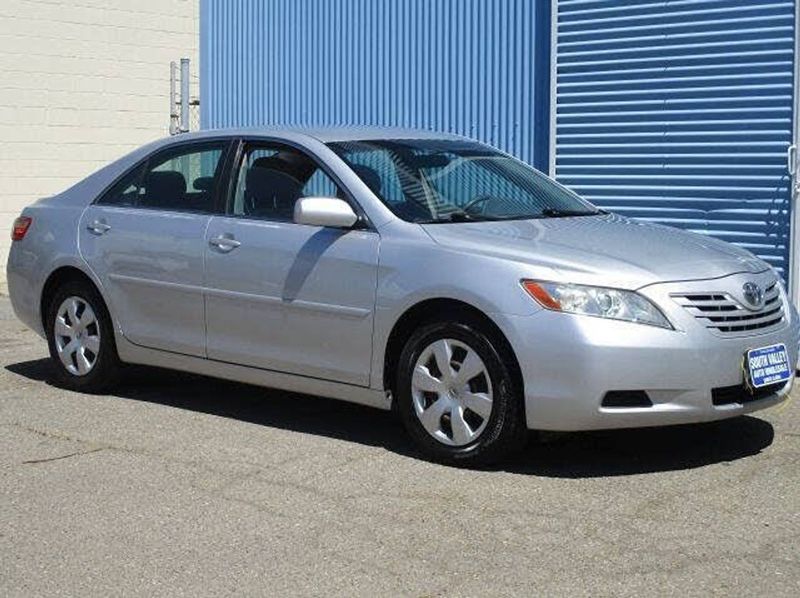 2007 Toyota Camry — a typically priced live listing