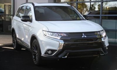 2020 Mitsubishi Outlander SE