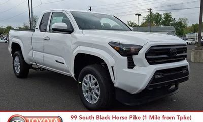2026 Toyota Tacoma SR5 Xtracab