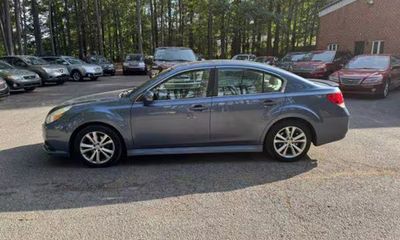 2013 Subaru Legacy Premium M R