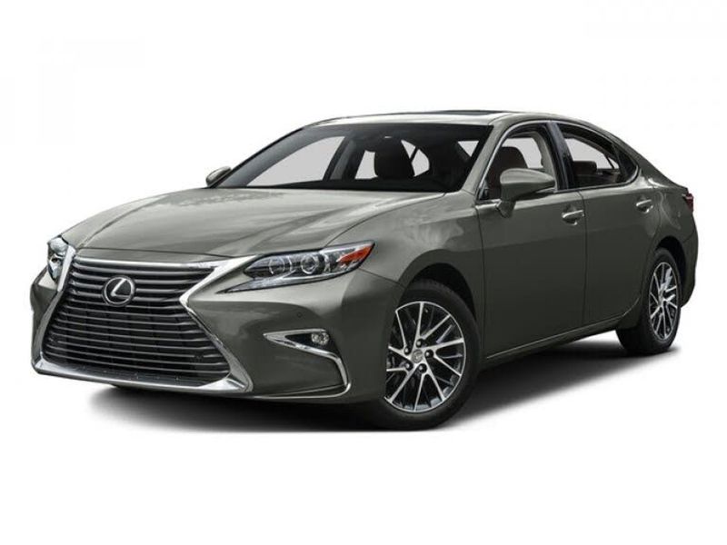 2017 Lexus Es 350 — a typically priced live listing