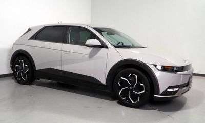2024 Hyundai Ioniq 5 SEL