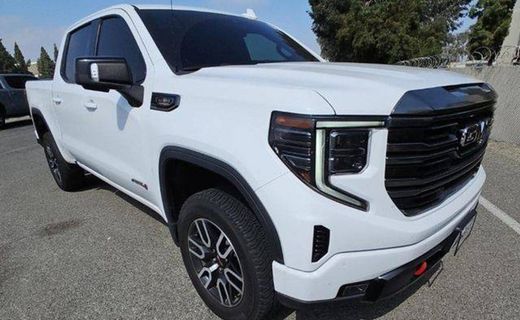 2022 GMC Sierra AT4